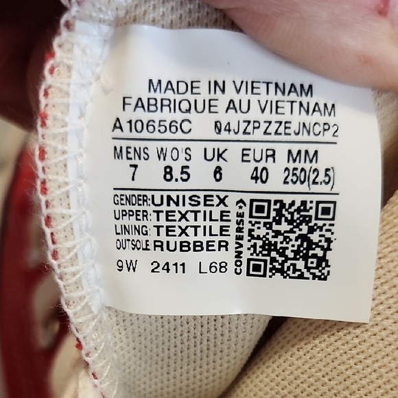 Converse Women's Bold Red High-Tops - Picture 7 of 7